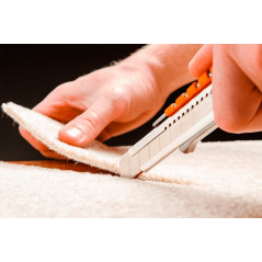 Kniv med 18 mm brytbart blad, metallkropp