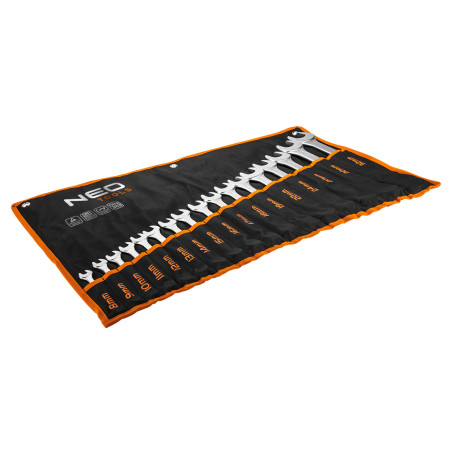 Skiftnycklar 8-32 mm, uppsättning av 17 stycken.