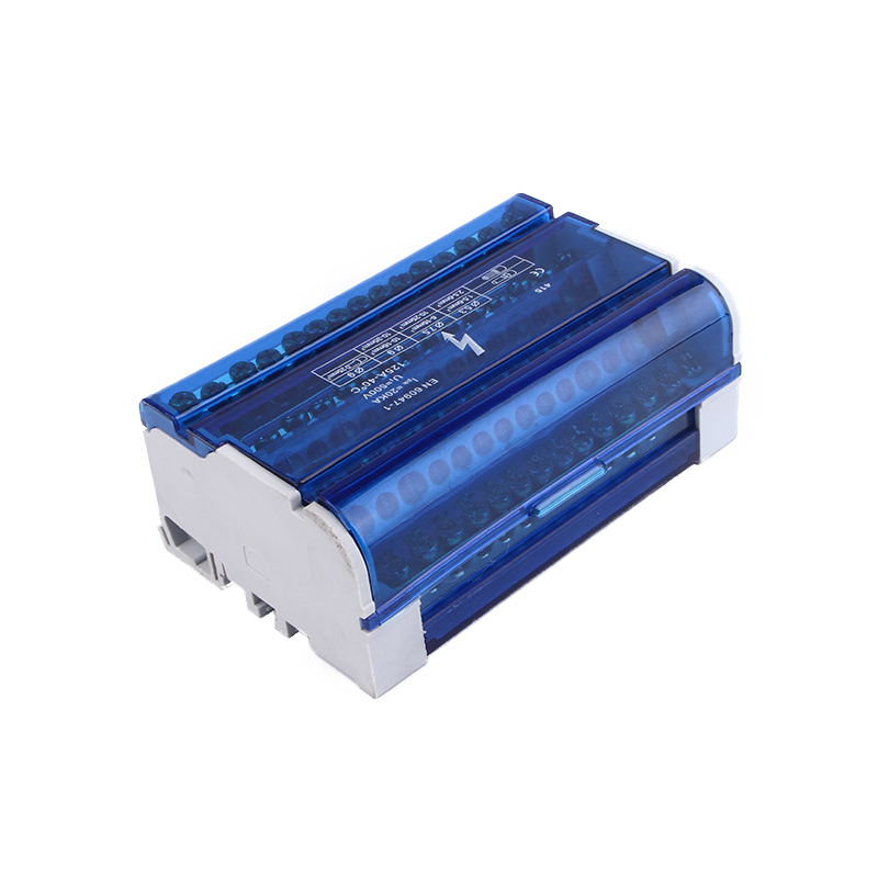 Fördelningsblock med 4 rader, 15 ledningar.