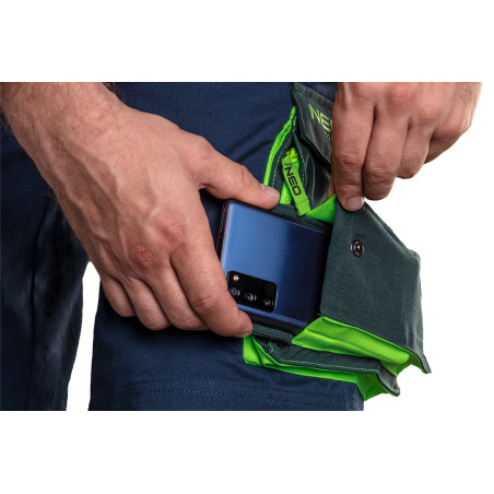 Korta premiumshorts, 62% bomull, 35% polyester, 3% elastan, storlek L