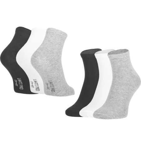 Strumpor tillverkade av tunn bomull, tre par, storlek '43-46', Lahti.