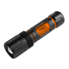 Batteridriven ficklampa 6xAA 1500 lm CREE XHP50.2 LED