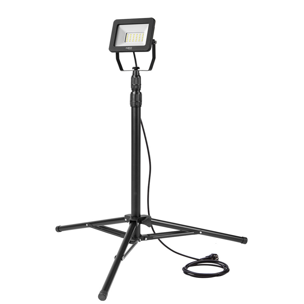Reflektor enkel 50W SMD LED 4250lm 230V på stativ 1,8m Reflektor enkel 50W SMD LED 4250lm 230V på stativ 1,8m