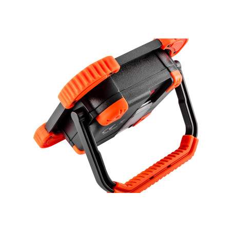 Batteridriven strålkastare 750+250 lm COB