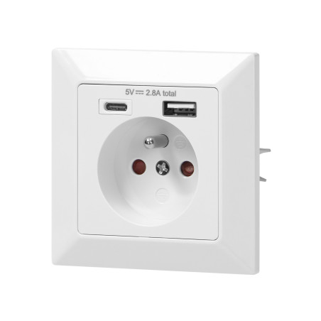 Utomhusuttag enkel 2P+Z, USB-A + USB-C, utgång 5VDC, max 2,8A | HandlaSmidigt.se
