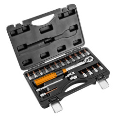 Momentnyckel med dubbelriktning 1/4", 5-25Nm, set med 21 delar.