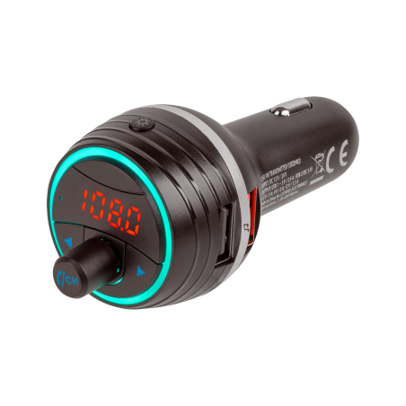 FM-sändare för bil med Bluetooth-funktion och två USB-uttag.