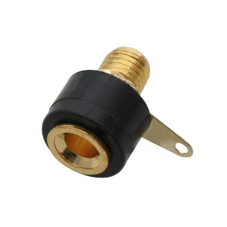 2082 - Bananpluggen är liten, svart och guld.