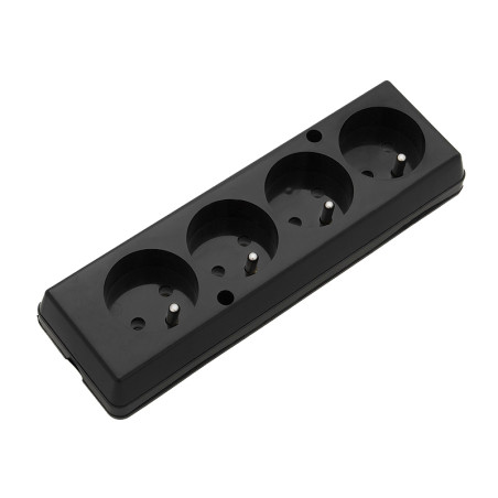 9548- Uttag gn-470 4-uttag med jordning svart