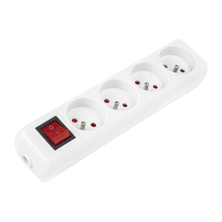 98-121- Uttag gn-470ws med 4 uttag, strömbrytare och jordning